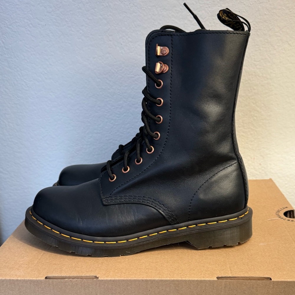 Doc Martens - size 9